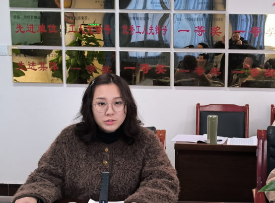 初三年级开学工作会254.png