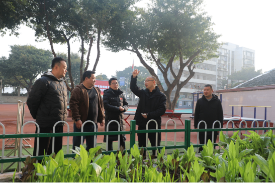 农牧专家现场指导15.png