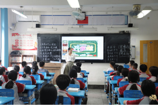 2025.9 开学新闻稿442.png