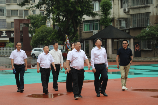 北京大学-TBI人工智能教育研究联合实验室赴遂宁第四中学校调研 赋能人工智能教育新发展(2)120.png