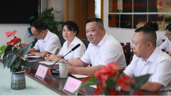 北京大学-TBI人工智能教育研究联合实验室赴遂宁第四中学校调研 赋能人工智能教育新发展(2)129.png