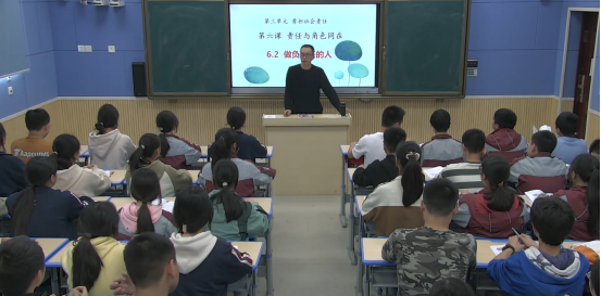 文综组全员赛课简报(1)(1)1027.png